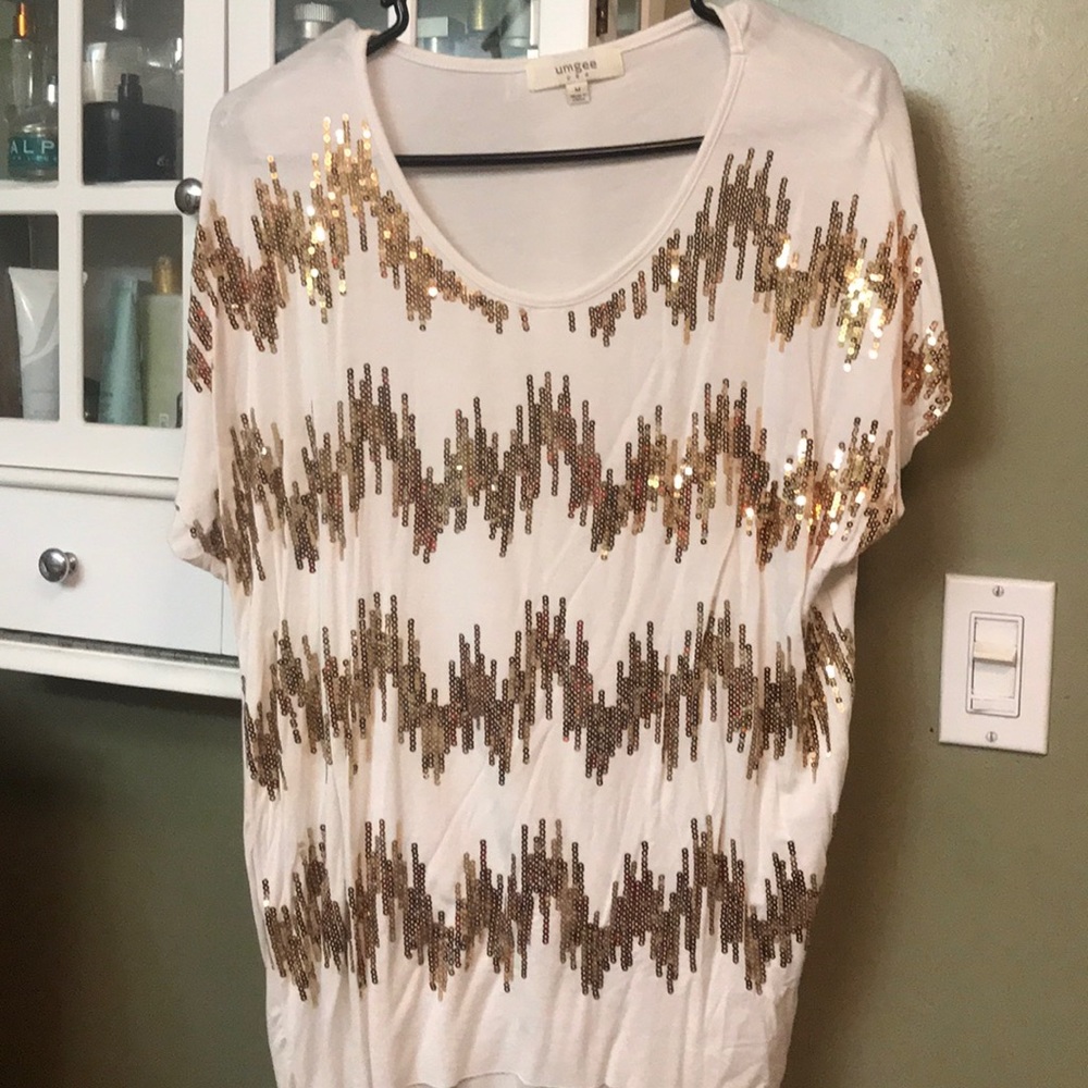 Cream and gold sequin top by Umgee.